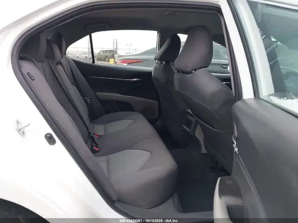 4T1C11AK9MU575403 2021 TOYOTA CAMRY - Image 8