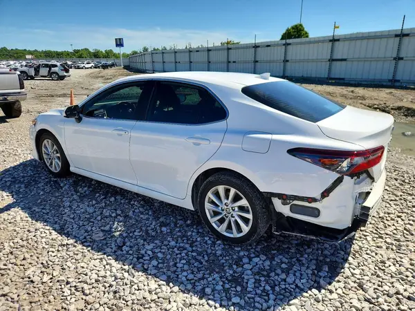 4T1C11AK9MU578639 2021 TOYOTA CAMRY - Image 2