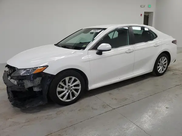 4T1C11AK9MU587440 2021 TOYOTA CAMRY - Image 1