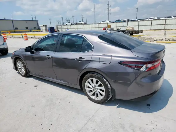 4T1C11AK9MU587650 2021 TOYOTA CAMRY - Image 2