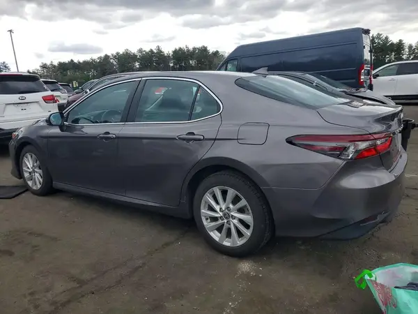 4T1C11AK9MU588071 2021 TOYOTA CAMRY - Image 2