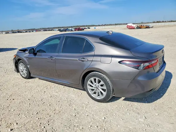4T1C11AK9MU591519 2021 TOYOTA CAMRY - Image 2