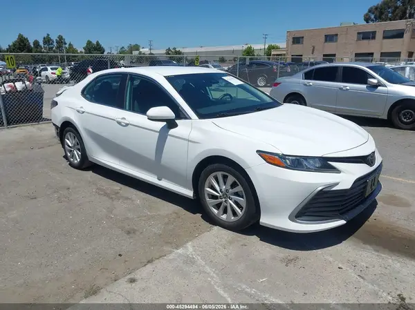 4T1C11AK9MU594288 2021 TOYOTA CAMRY - Image 1