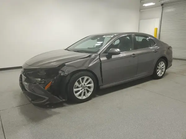 4T1C11AK9MU597773 2021 TOYOTA CAMRY - Image 1