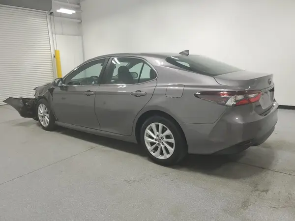 4T1C11AK9MU597773 2021 TOYOTA CAMRY - Image 2