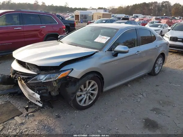 4T1C11AK9MU599703 2021 TOYOTA CAMRY - Image 2