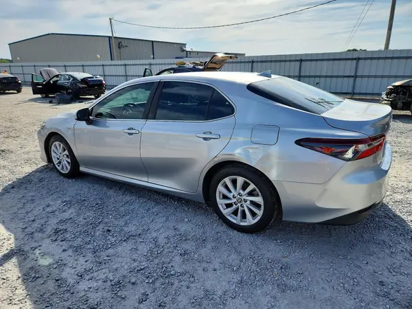 4T1C11AK9MU609646 2021 TOYOTA CAMRY - Image 2