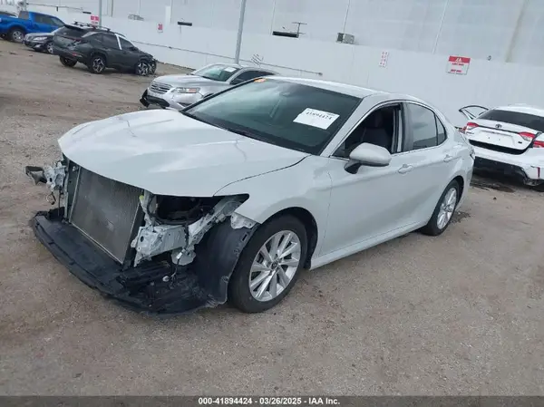 4T1C11AK9NU005421 2022 TOYOTA CAMRY - Image 2