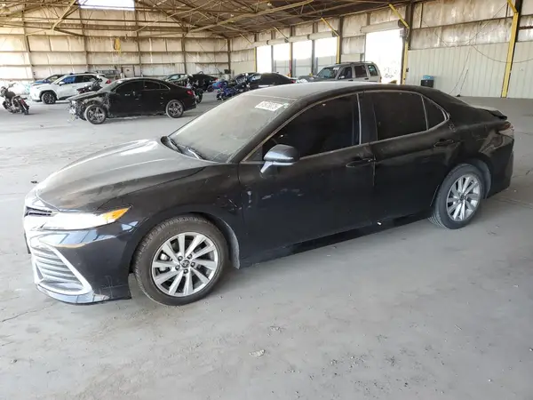 4T1C11AK9NU014720 2022 TOYOTA CAMRY - Image 1
