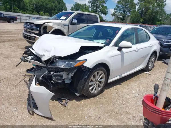 4T1C11AK9NU017360 2022 TOYOTA CAMRY - Image 2
