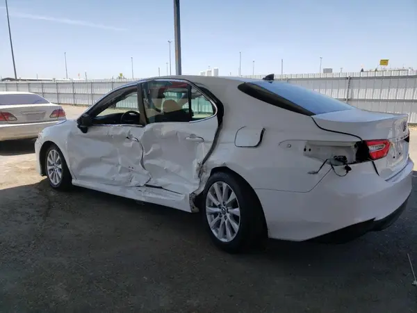 4T1C11AK9NU023448 2022 TOYOTA CAMRY - Image 2
