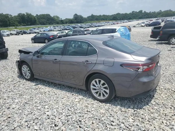 4T1C11AK9NU035485 2022 TOYOTA CAMRY - Image 2