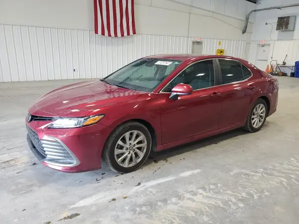 4T1C11AK9NU054313 2022 TOYOTA CAMRY - Image 1