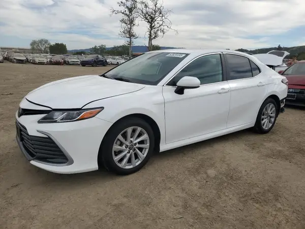 4T1C11AK9NU056756 2022 TOYOTA CAMRY - Image 1