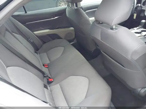 4T1C11AK9NU057342 2022 TOYOTA CAMRY - Image 8