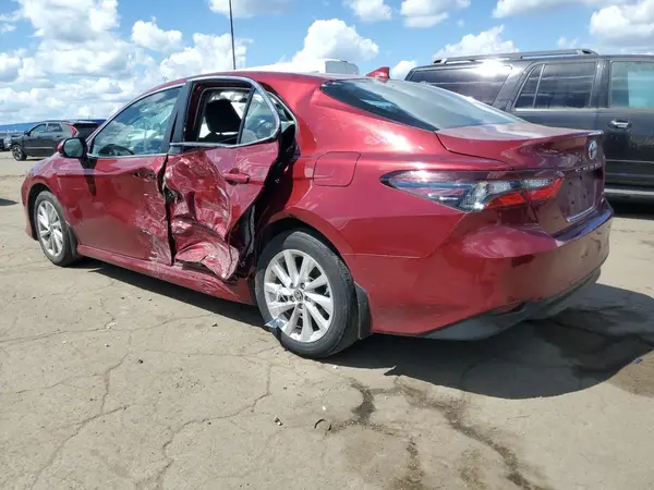 4T1C11AK9NU069930 2022 TOYOTA CAMRY - Image 2