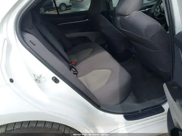 4T1C11AK9NU627811 2022 TOYOTA CAMRY - Image 8