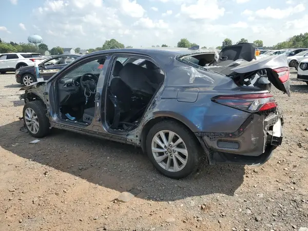 4T1C11AK9NU632779 2022 TOYOTA CAMRY - Image 2