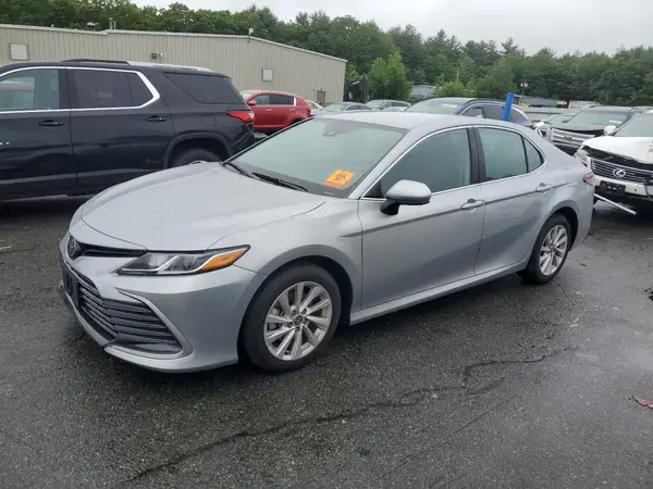 4T1C11AK9NU634287 2022 TOYOTA CAMRY - Image 1