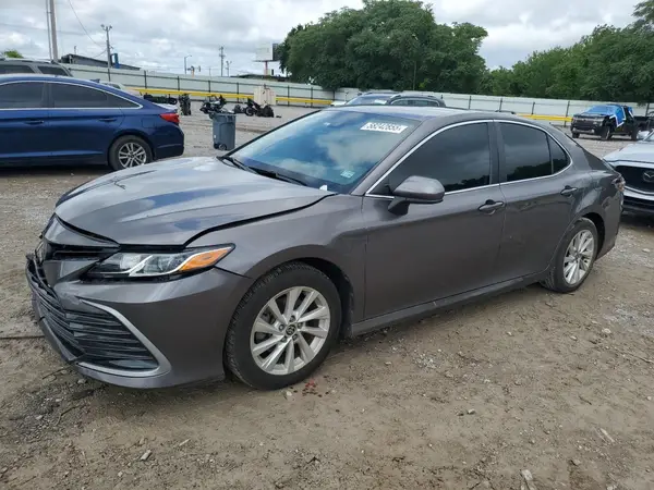4T1C11AK9NU635603 2022 TOYOTA CAMRY - Image 1