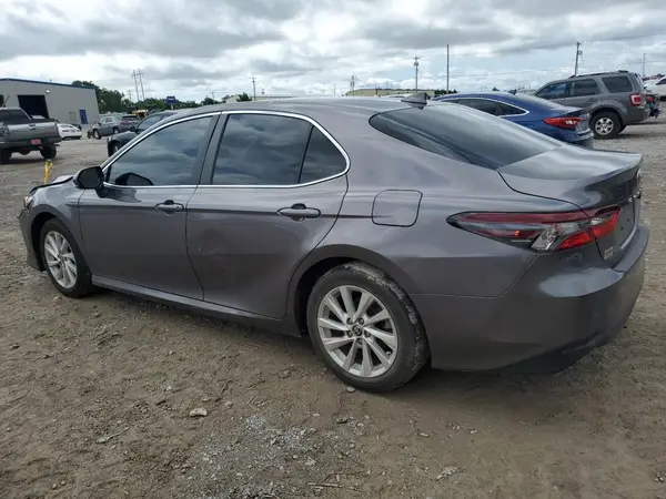 4T1C11AK9NU635603 2022 TOYOTA CAMRY - Image 2