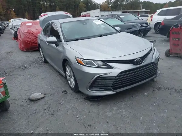 4T1C11AK9NU635889 2022 TOYOTA CAMRY