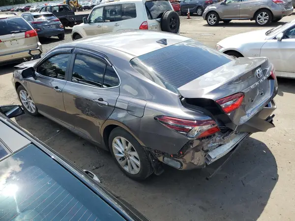 4T1C11AK9NU646519 2022 TOYOTA CAMRY - Image 2