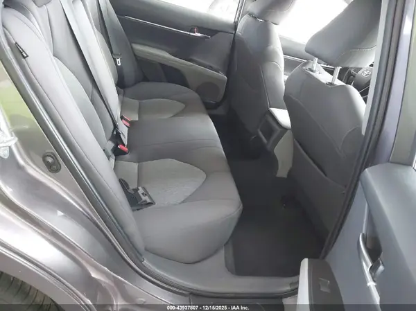 4T1C11AK9NU652255 2022 TOYOTA CAMRY - Image 8