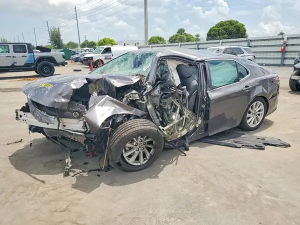 4T1C11AK9NU654474 2022 TOYOTA CAMRY - Image 1