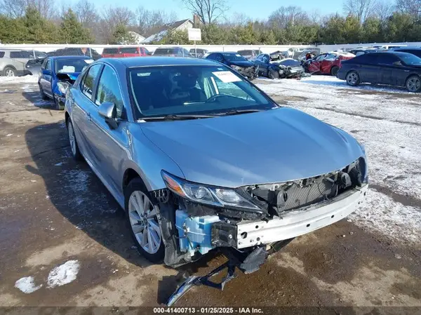 4T1C11AK9NU664499 2022 TOYOTA CAMRY - Image 1