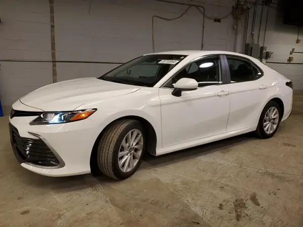 4T1C11AK9NU670481 2022 TOYOTA CAMRY - Image 1