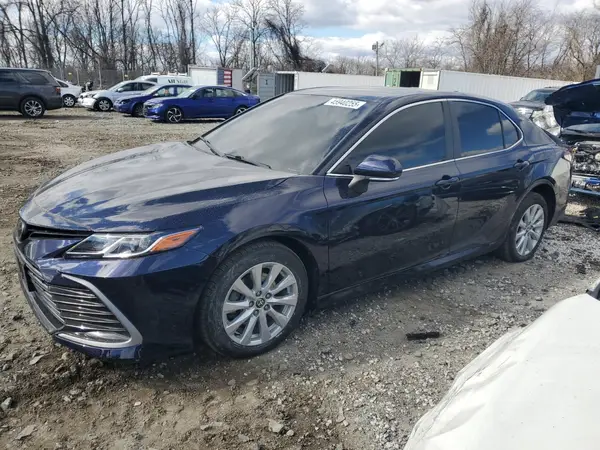 4T1C11AK9NU671856 2022 TOYOTA CAMRY - Image 1