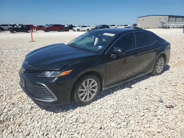 4T1C11AK9NU683800 2022 TOYOTA CAMRY - Image 1