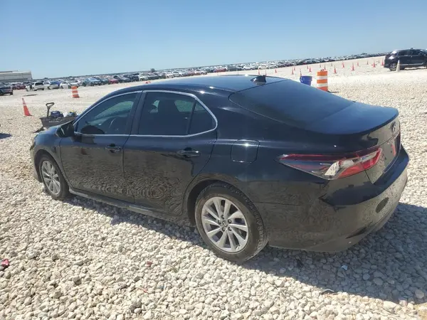 4T1C11AK9NU683800 2022 TOYOTA CAMRY - Image 2