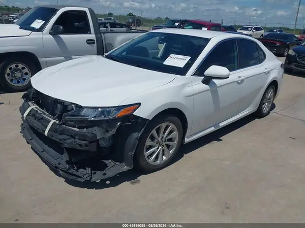 4T1C11AK9NU688530 2022 TOYOTA CAMRY - Image 2
