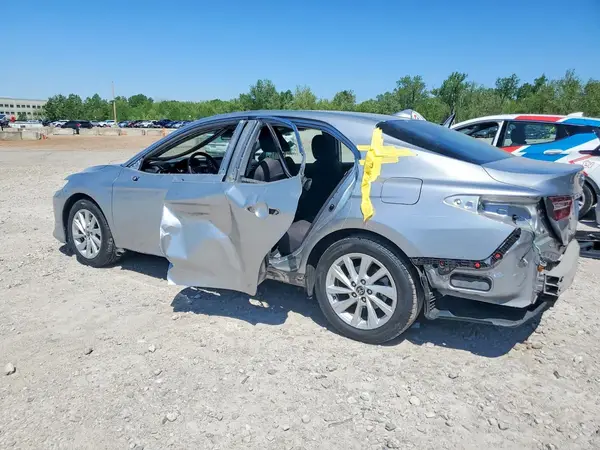 4T1C11AK9NU688723 2022 TOYOTA CAMRY - Image 2