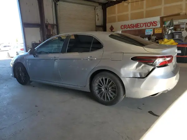 4T1C11AK9NU689547 2022 TOYOTA CAMRY - Image 2