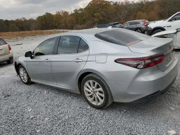 4T1C11AK9NU690746 2022 TOYOTA CAMRY - Image 2