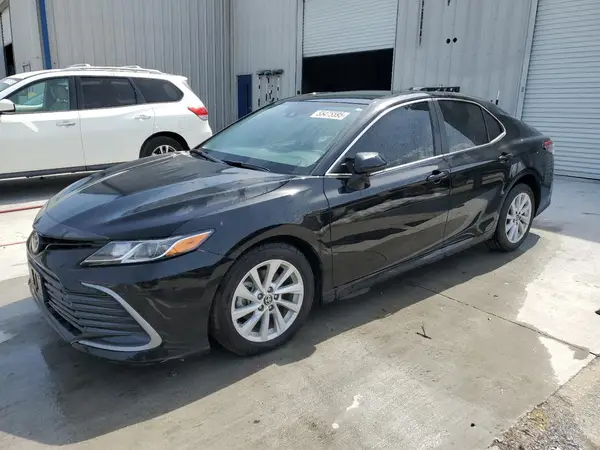 4T1C11AK9NU691699 2022 TOYOTA CAMRY - Image 1