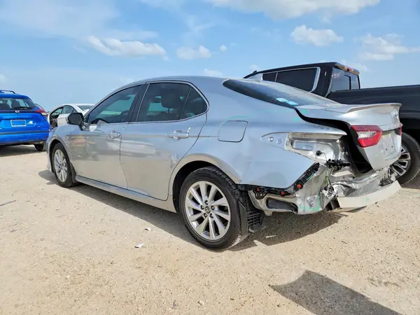 4T1C11AK9NU698006 2022 TOYOTA CAMRY - Image 2