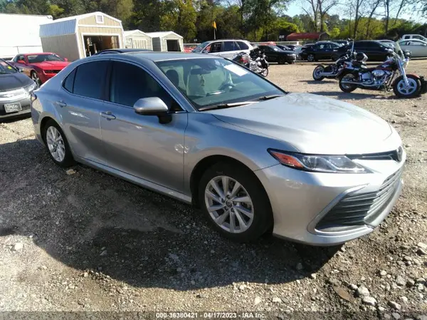 4T1C11AK9NU704600 2022 TOYOTA CAMRY - Image 1