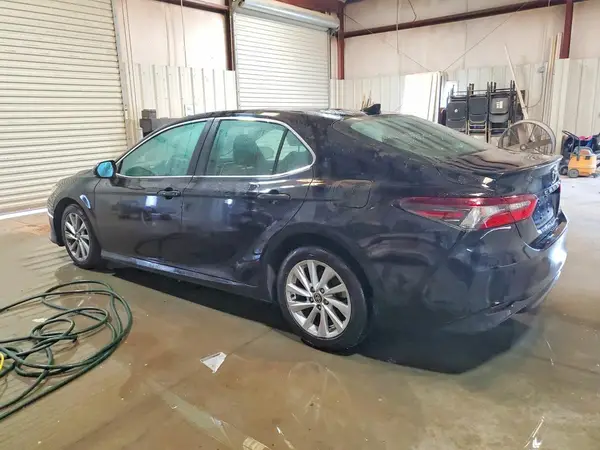 4T1C11AK9NU705553 2022 TOYOTA CAMRY - Image 2