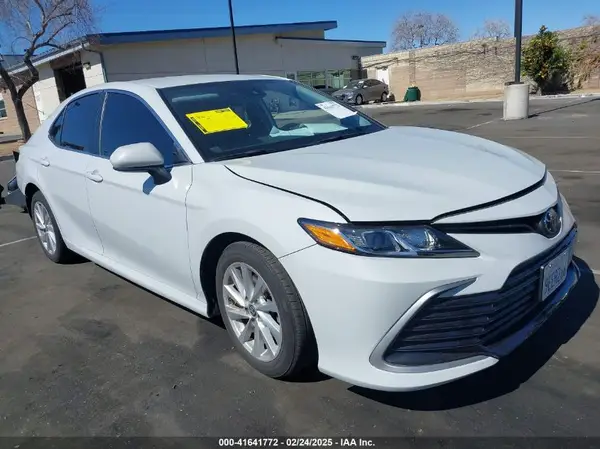 4T1C11AK9PU125688 2023 TOYOTA CAMRY - Image 1