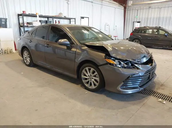 4T1C11AK9PU785908 2023 TOYOTA CAMRY - Image 1