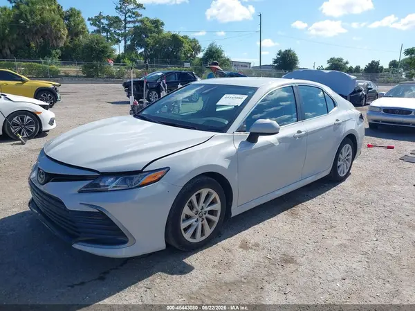 4T1C11AK9RU200067 2024 TOYOTA CAMRY - Image 2