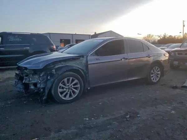 4T1C11AK9RU227172 2024 TOYOTA CAMRY - Image 1