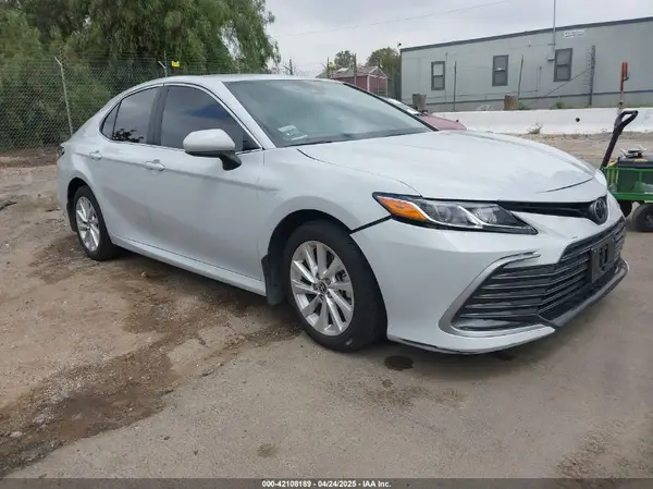 4T1C11AK9RU228788 2024 TOYOTA CAMRY - Image 1