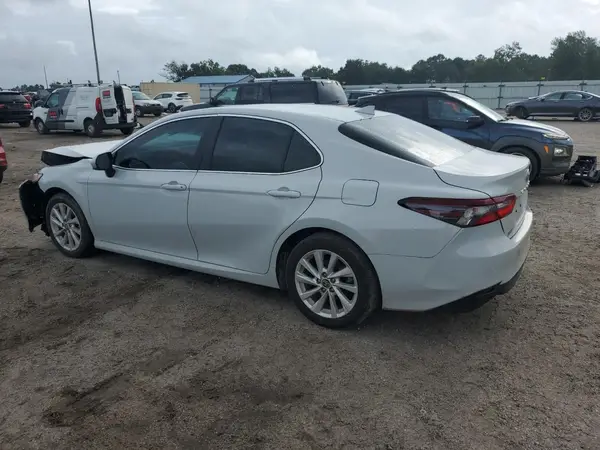 4T1C11AK9RU260527 2024 TOYOTA CAMRY - Image 2