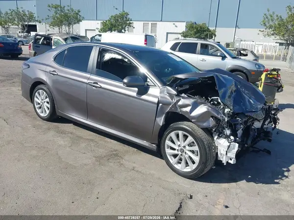 4T1C11AK9RU262259 2024 TOYOTA CAMRY - Image 1