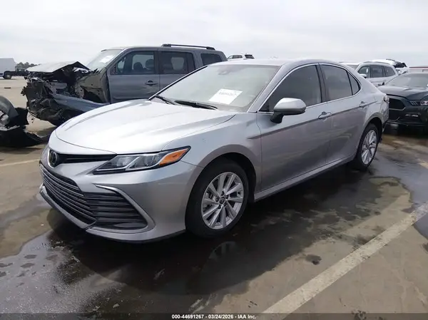 4T1C11AK9RU842353 2024 TOYOTA CAMRY - Image 2